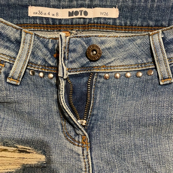 Denim Distressed short shorts - Picture 3 of 3